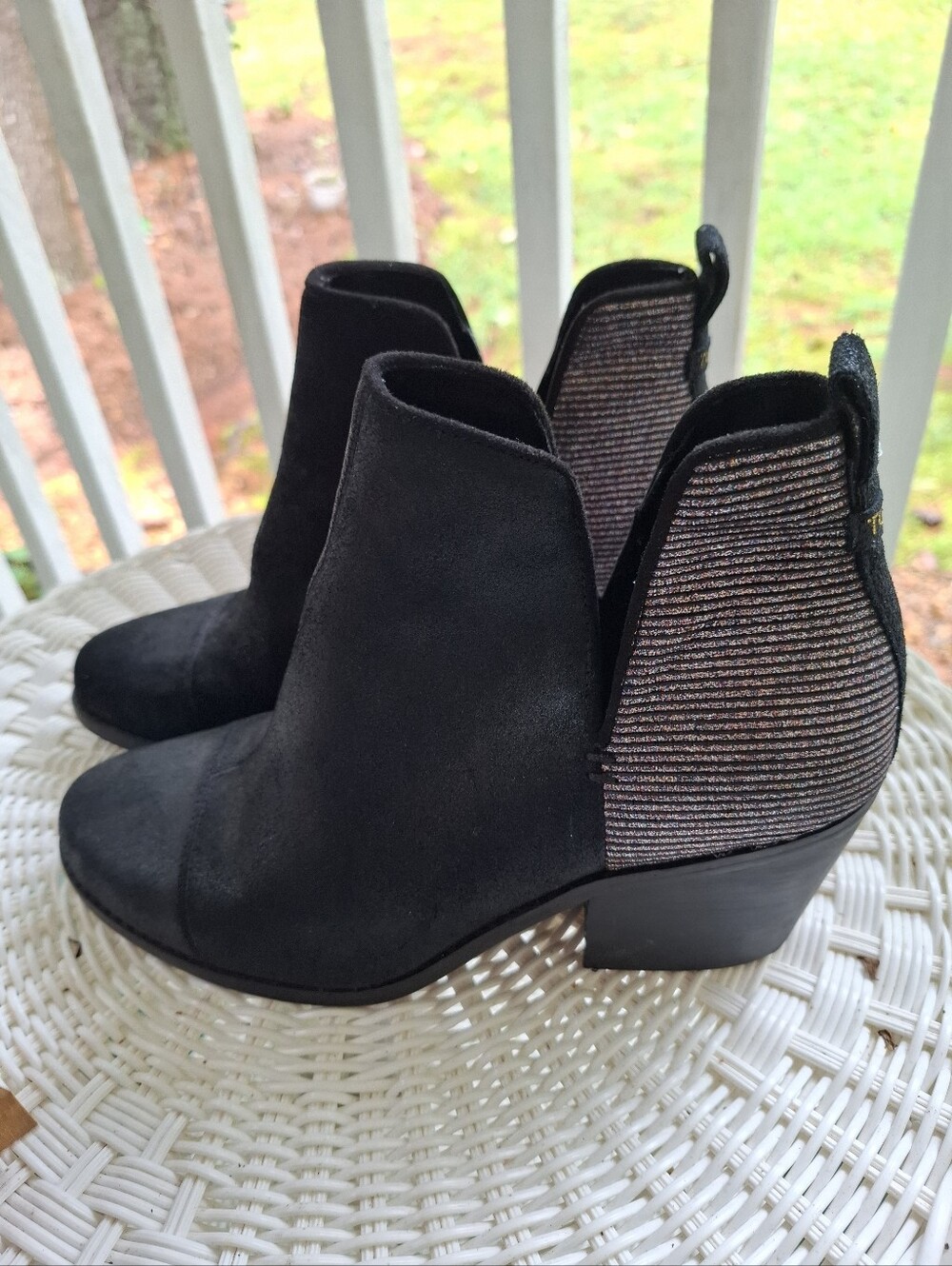 Toms Everly Glitter And Suede Booties Size 9.5